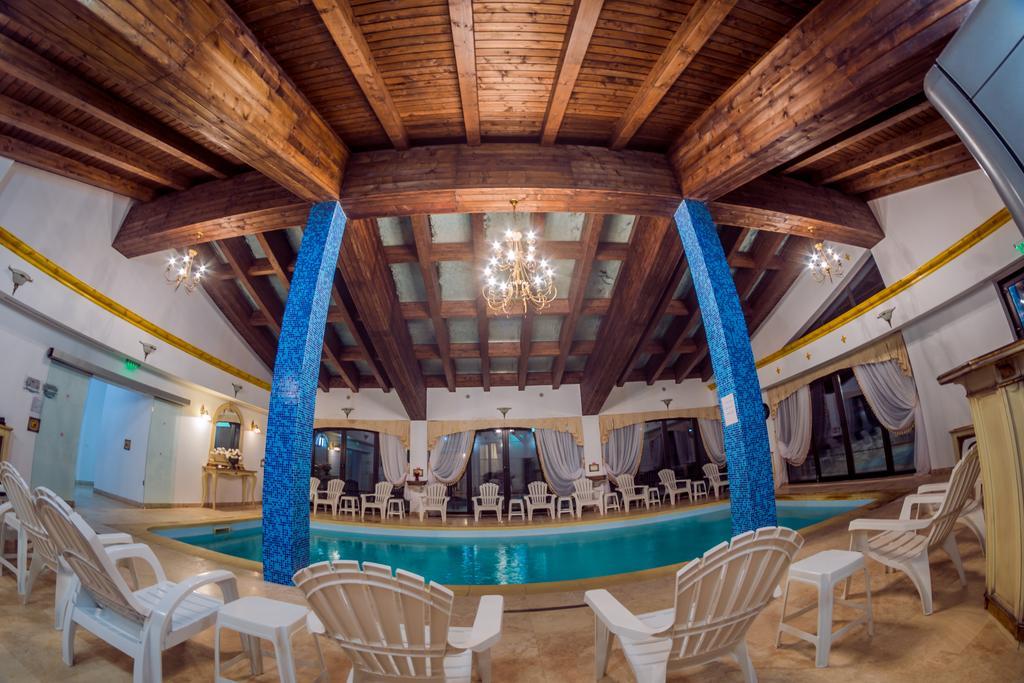 Emire Boutique Hotell Zărneşti Eksteriør bilde